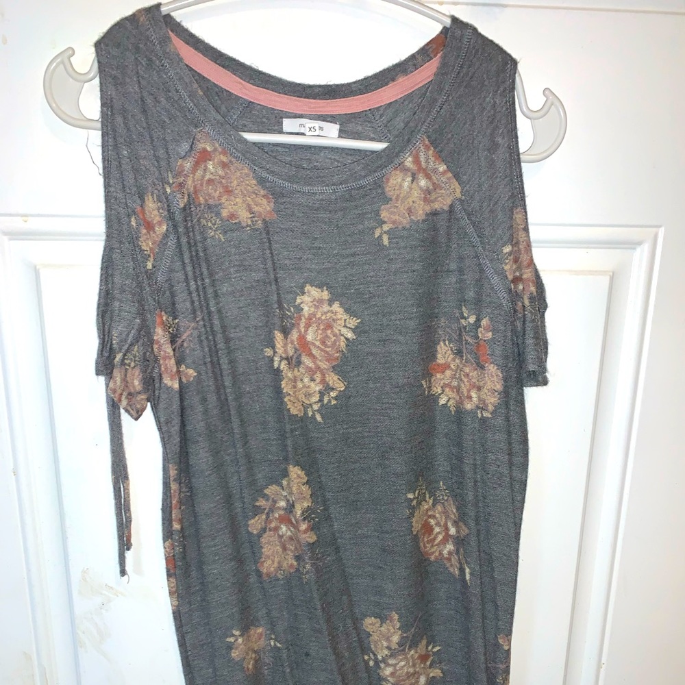 Maurices Size XS Floral Shirt